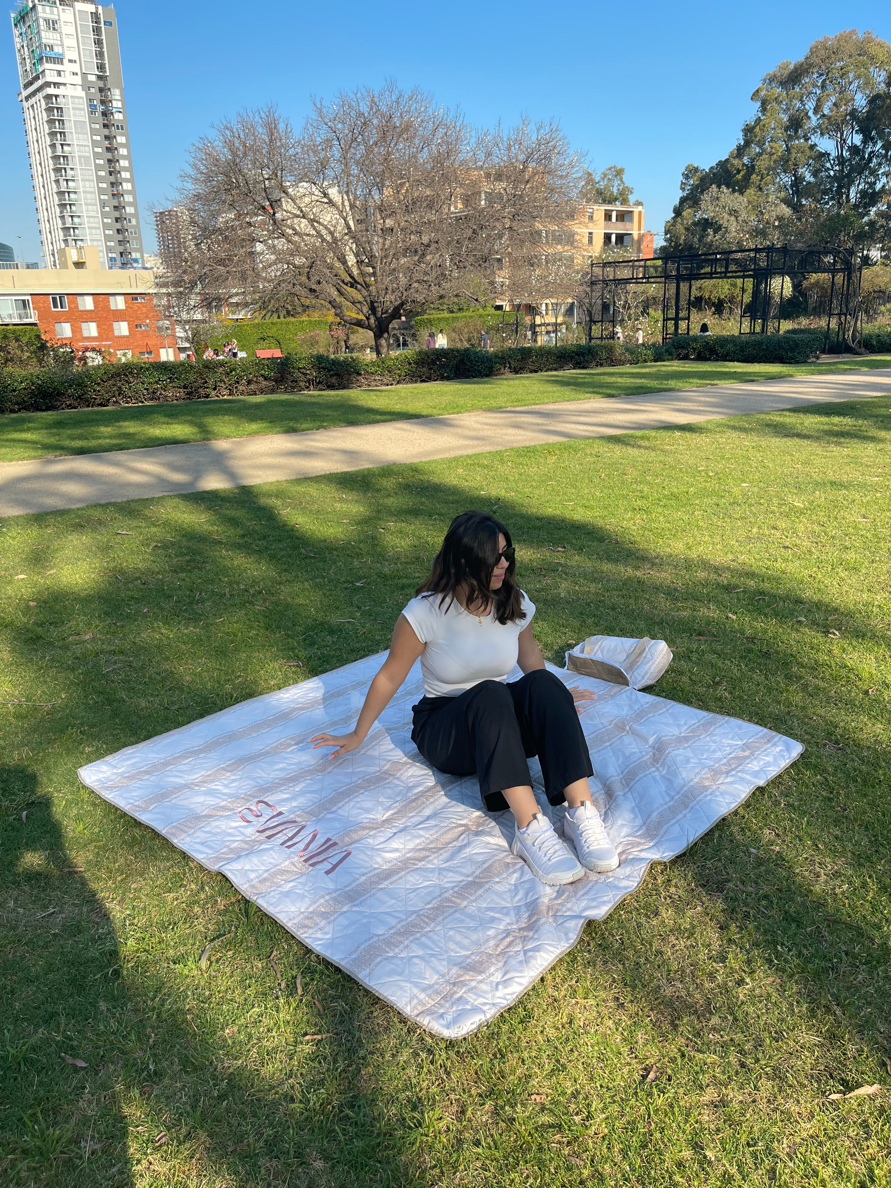 The Evaniia Weighted Picnic Blanket